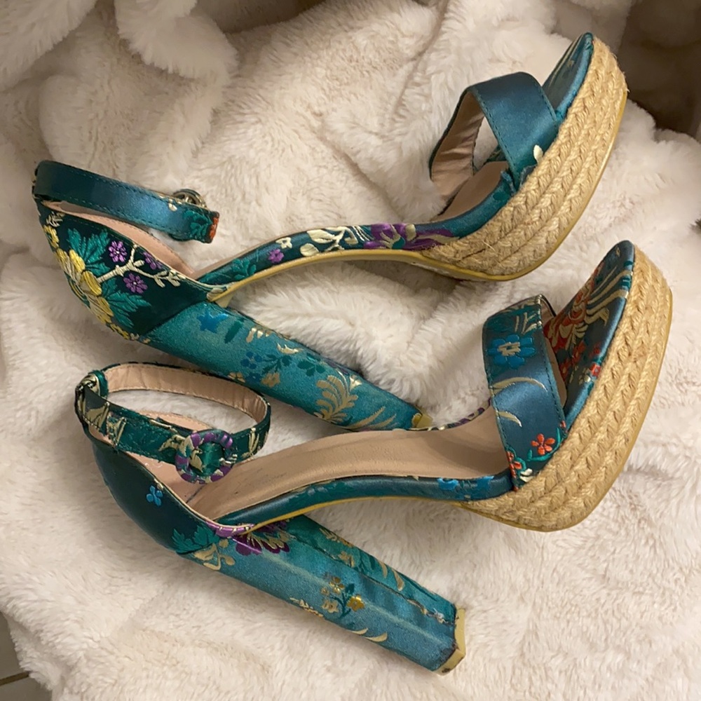 Floral Brocade Platform Heals